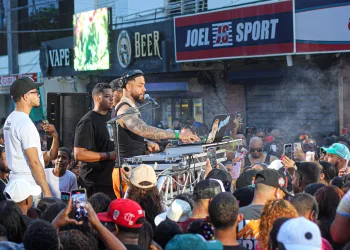DJ Adoni inicia su gira nacional en Nagua; es declarado huésped distinguido por el Concejo de Regidores