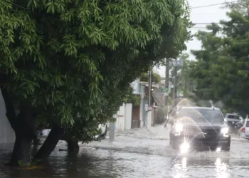 Meteorología advierte continúan las lluvias intensas este martes en gran parte del país