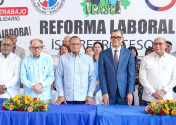 Sindicatos reclaman reforma profunda del sistema de seguridad social y rechazan cambios al auxilio de cesantía