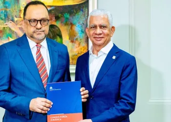 Presidente Abinader remite al Senado proyecto de ley para regular la libertad de expresión y medios digitales
